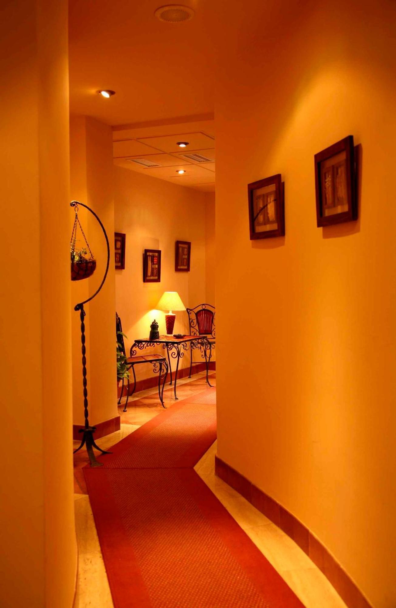 לינארס Hotel Baviera מראה חיצוני תמונה