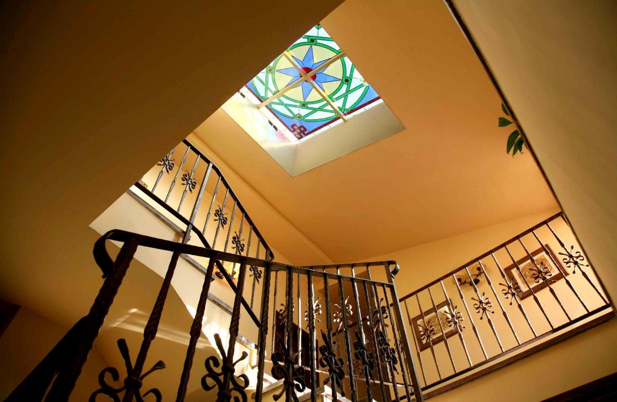לינארס Hotel Baviera מראה חיצוני תמונה