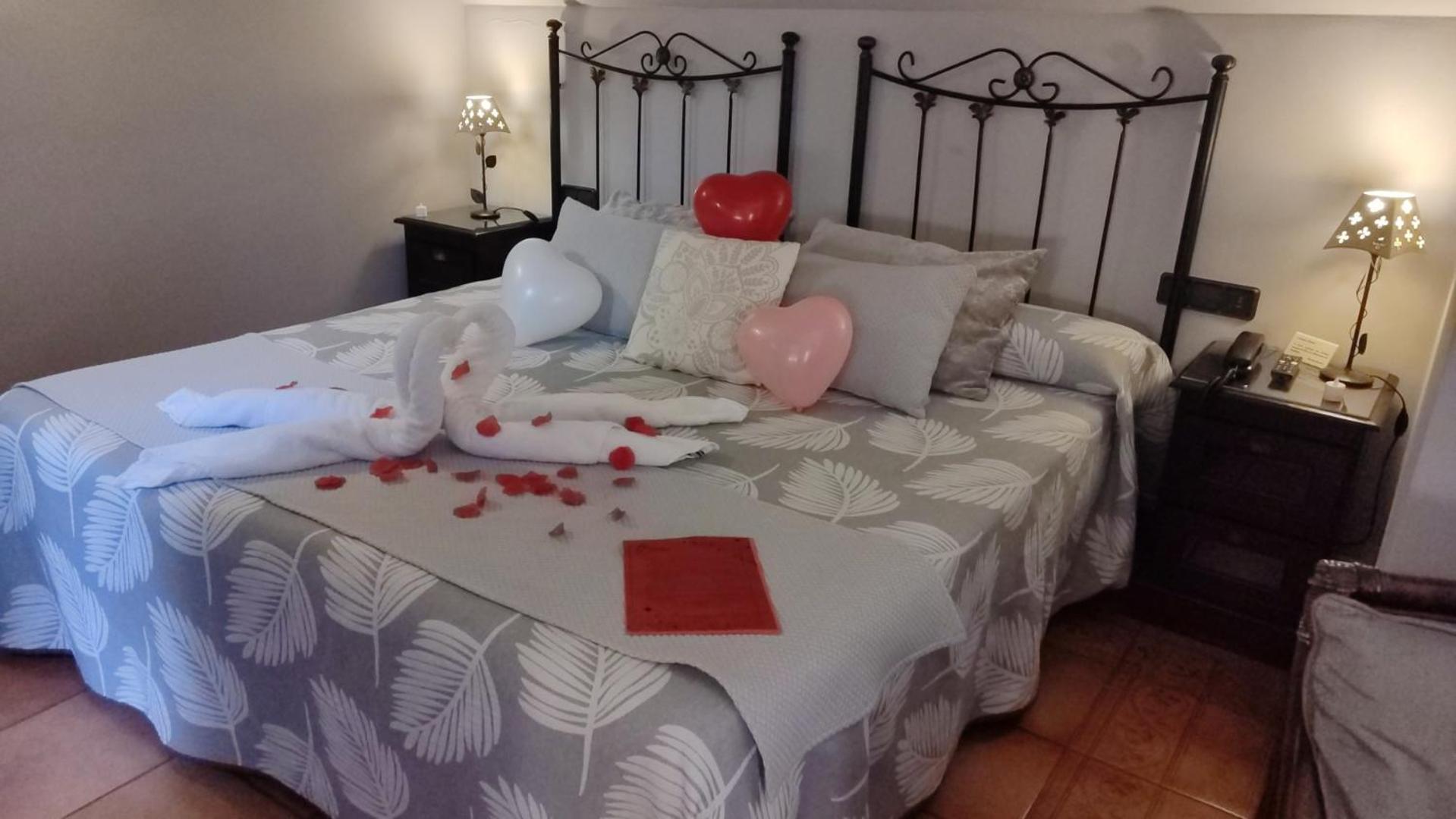 לינארס Hotel Baviera מראה חיצוני תמונה