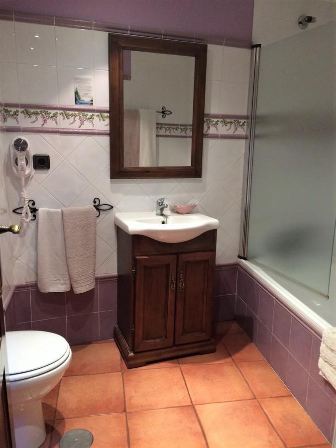 לינארס Hotel Baviera מראה חיצוני תמונה
