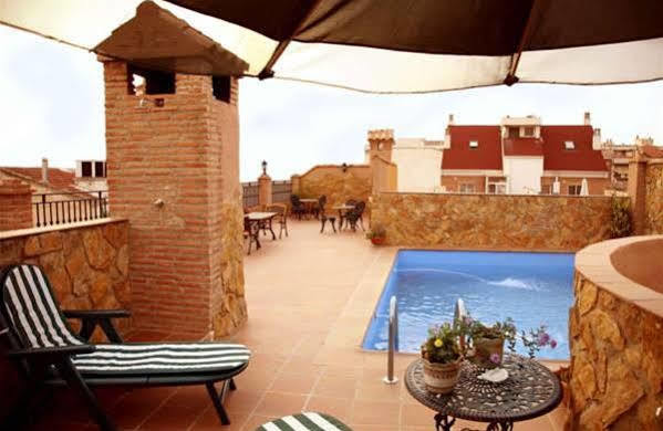 לינארס Hotel Baviera מראה חיצוני תמונה