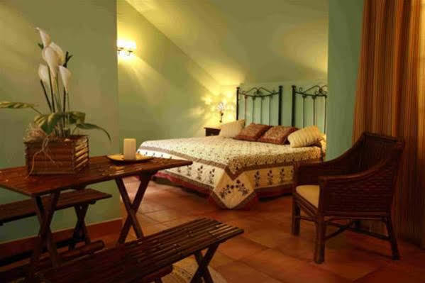 לינארס Hotel Baviera מראה חיצוני תמונה